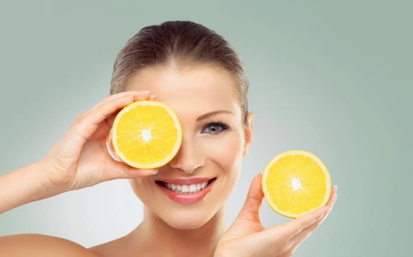 Vitamina C per la pelle del viso: tutti i benefici
